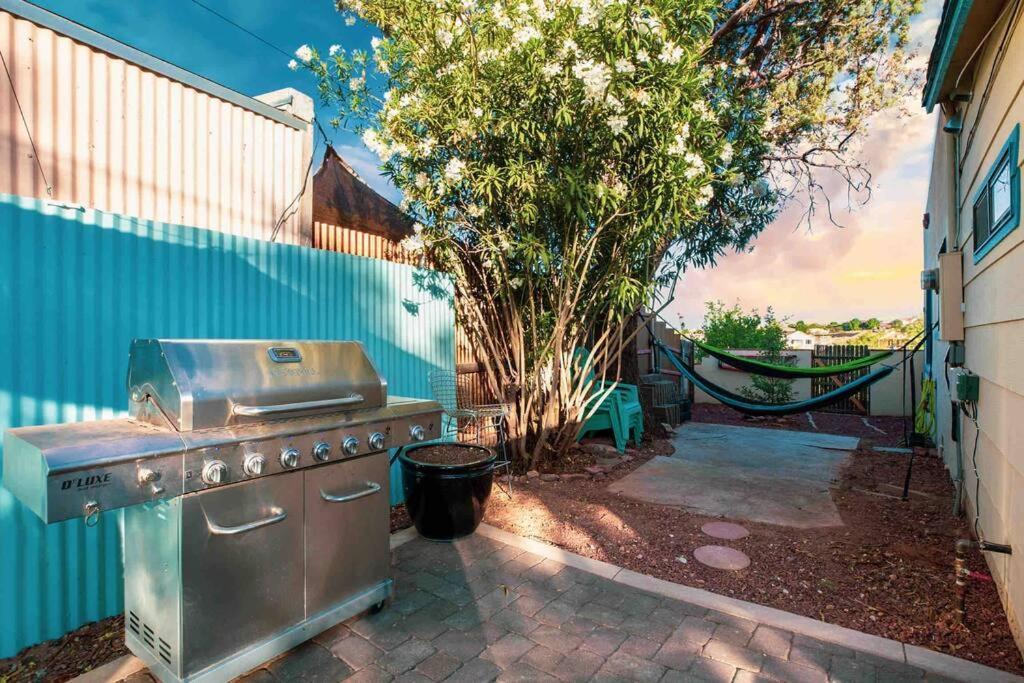 Quail Cottage Clarkdale-Renovated Historic Cottage Sedona Jerome Wineries Exterior photo