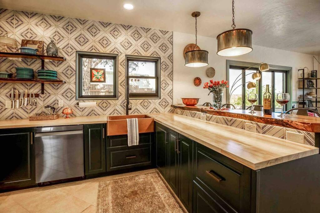 Quail Cottage Clarkdale-Renovated Historic Cottage Sedona Jerome Wineries Exterior photo